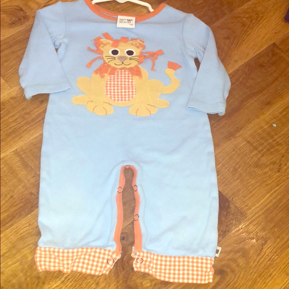 Boutique SAM AND SYDNEY Lion Applique Romper 12M